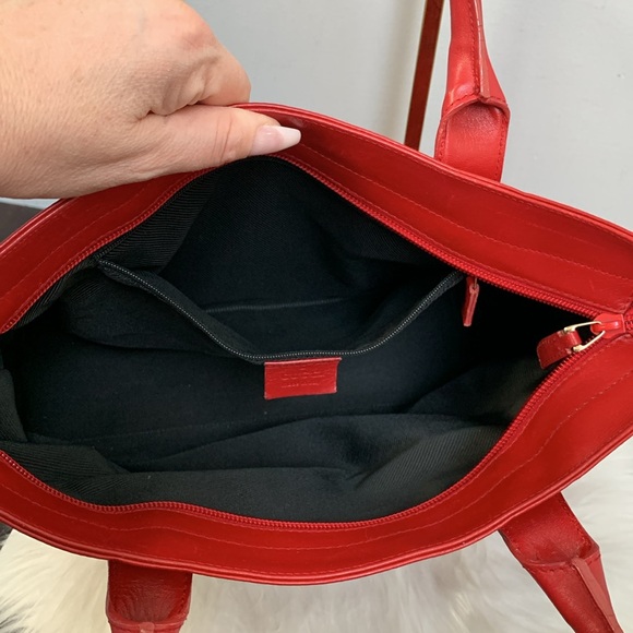 Authentic Gucci all red Guccisma medium size tote bag with zip closure - Picture 15 of 17